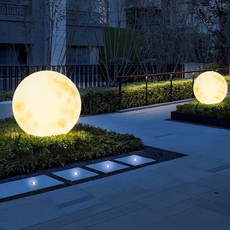 Lampe de jardin solaire en forme de lune